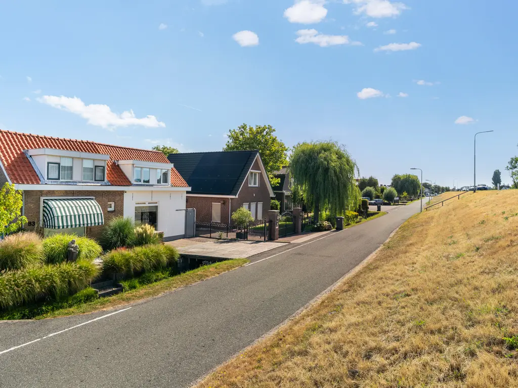 Maasdijk 85, 'S-GRAVENZANDE