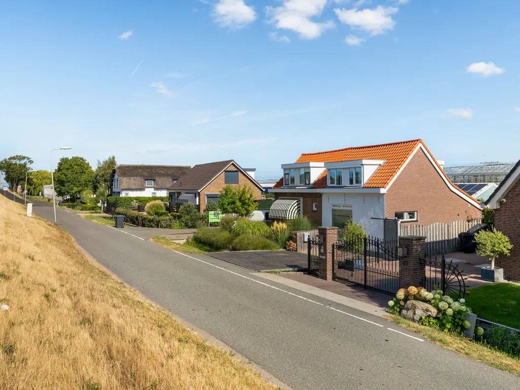 Maasdijk 85, 'S-GRAVENZANDE