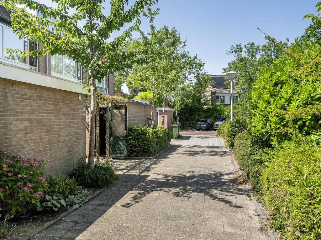 Vuurdoorn 8, NAALDWIJK