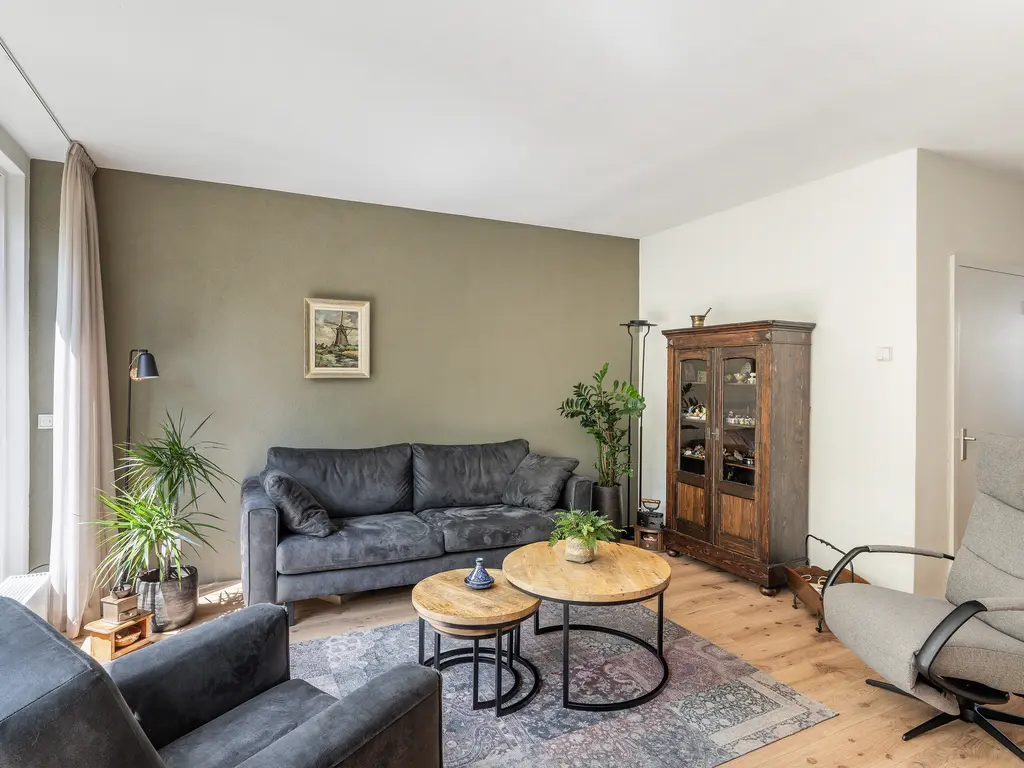 Vuurdoorn 8, NAALDWIJK
