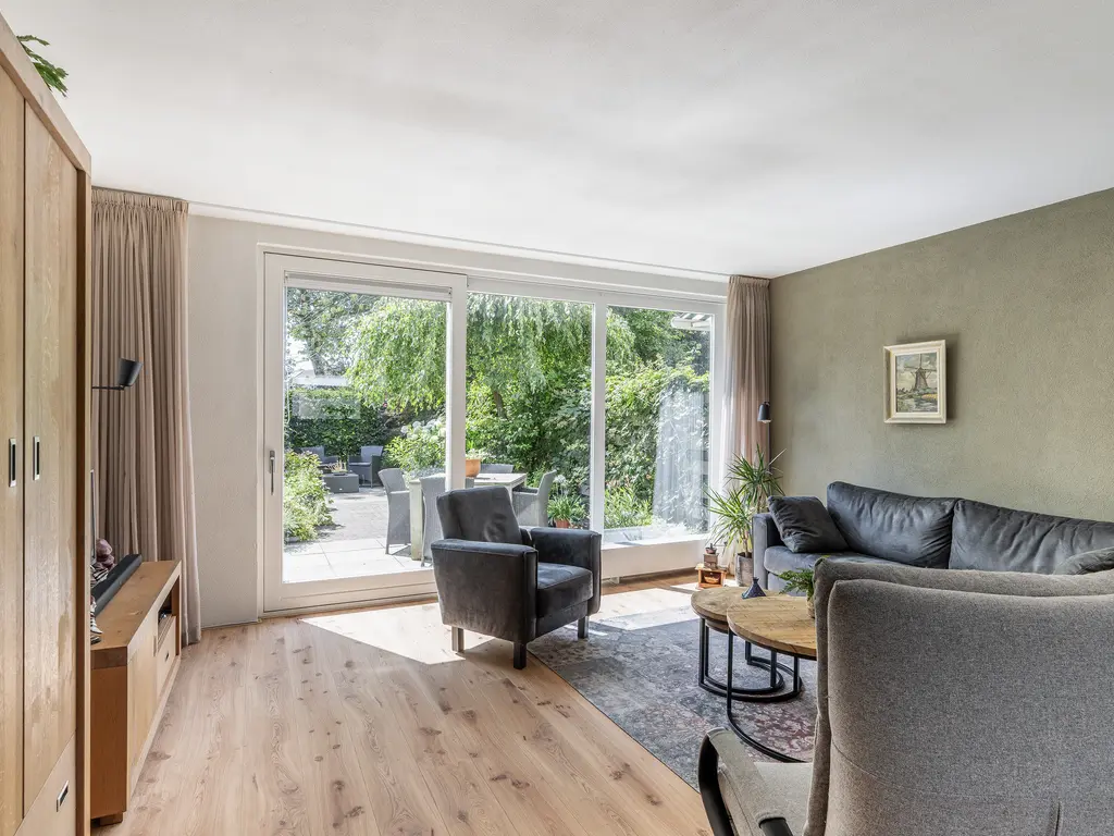 Vuurdoorn 8, NAALDWIJK