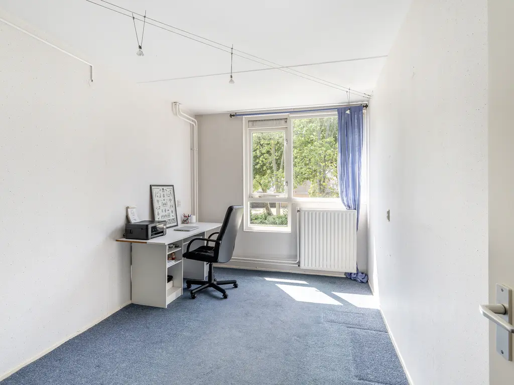 Vuurdoorn 8, NAALDWIJK