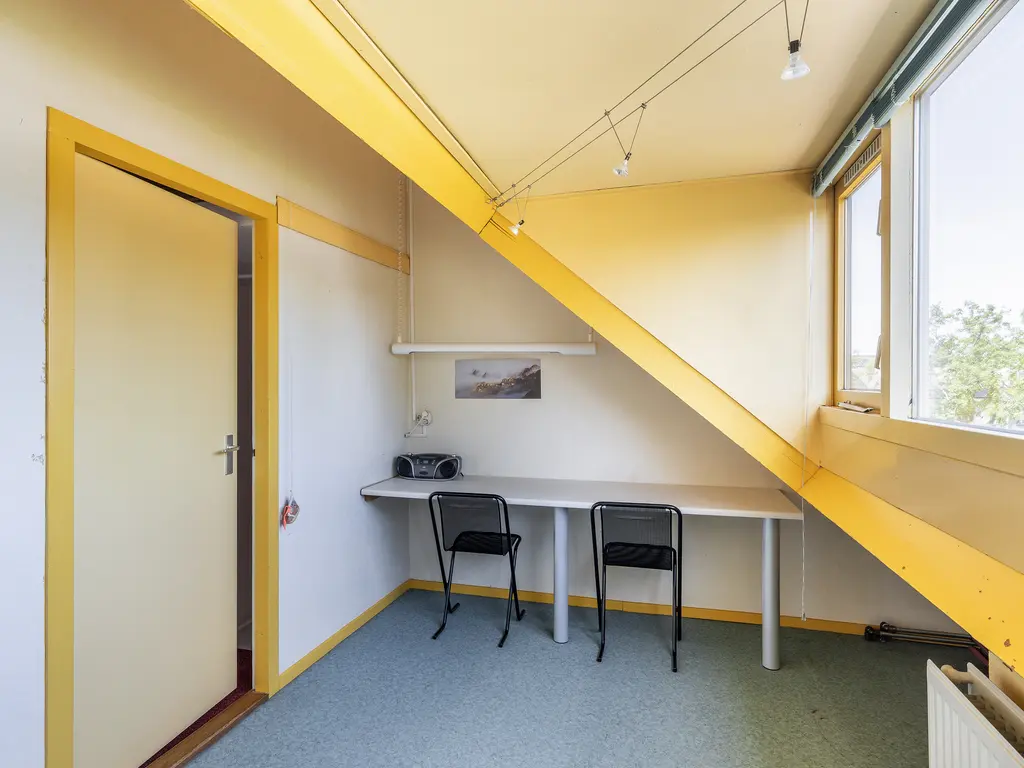 Vuurdoorn 8, NAALDWIJK