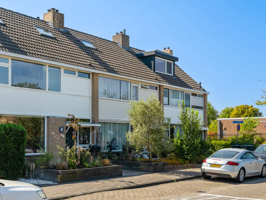 Bachlaan 8, NAALDWIJK