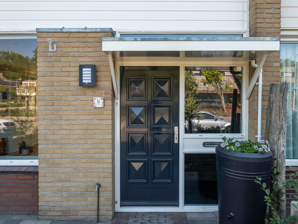Bachlaan 8, NAALDWIJK