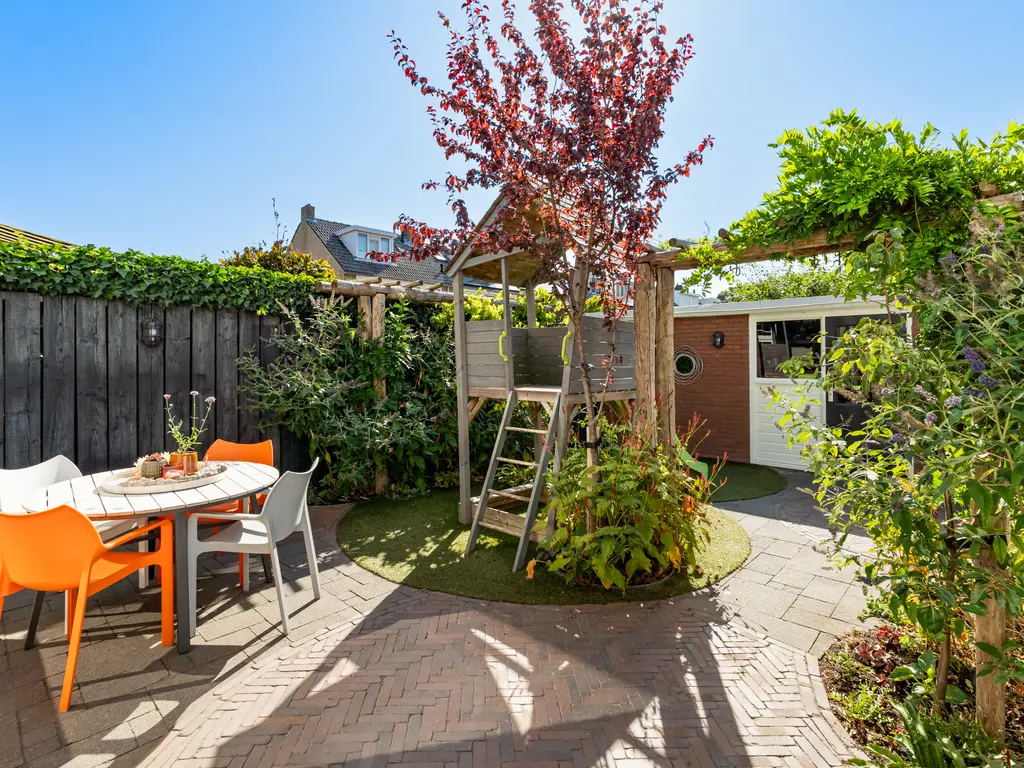 Bachlaan 8, NAALDWIJK