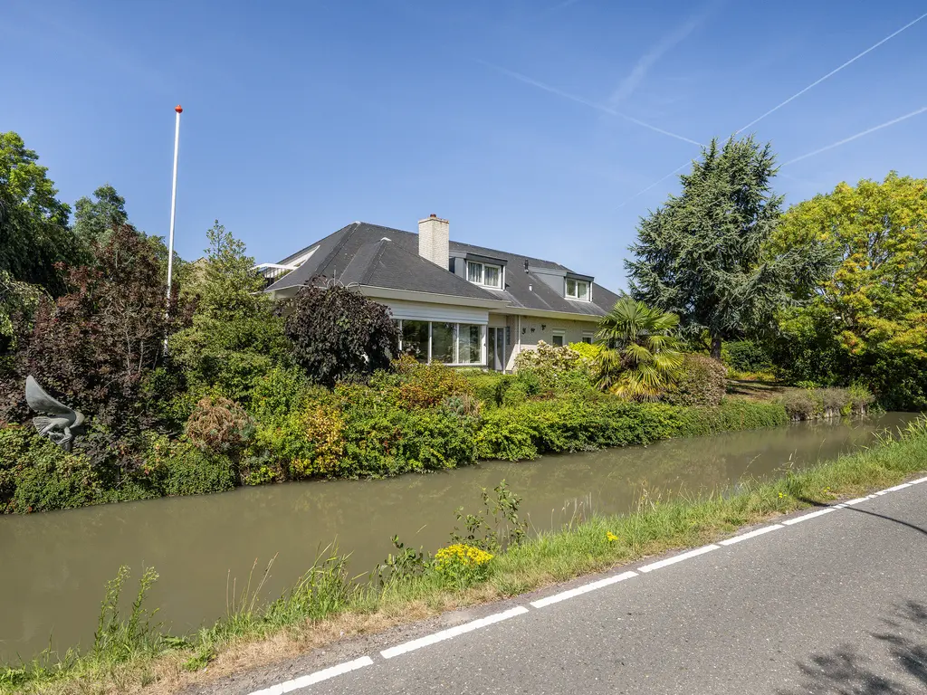 Vlietweg 10, NAALDWIJK