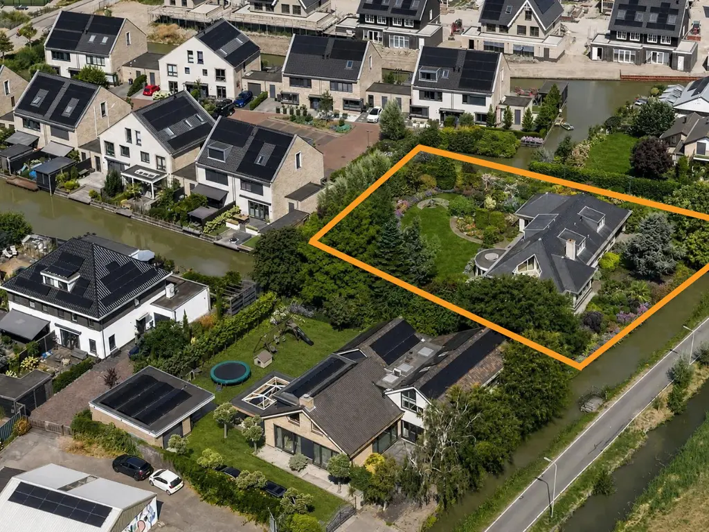 Vlietweg 10, NAALDWIJK
