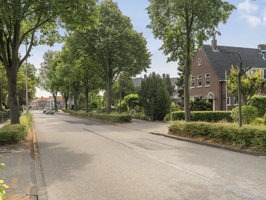 Kruisweg 24, NAALDWIJK