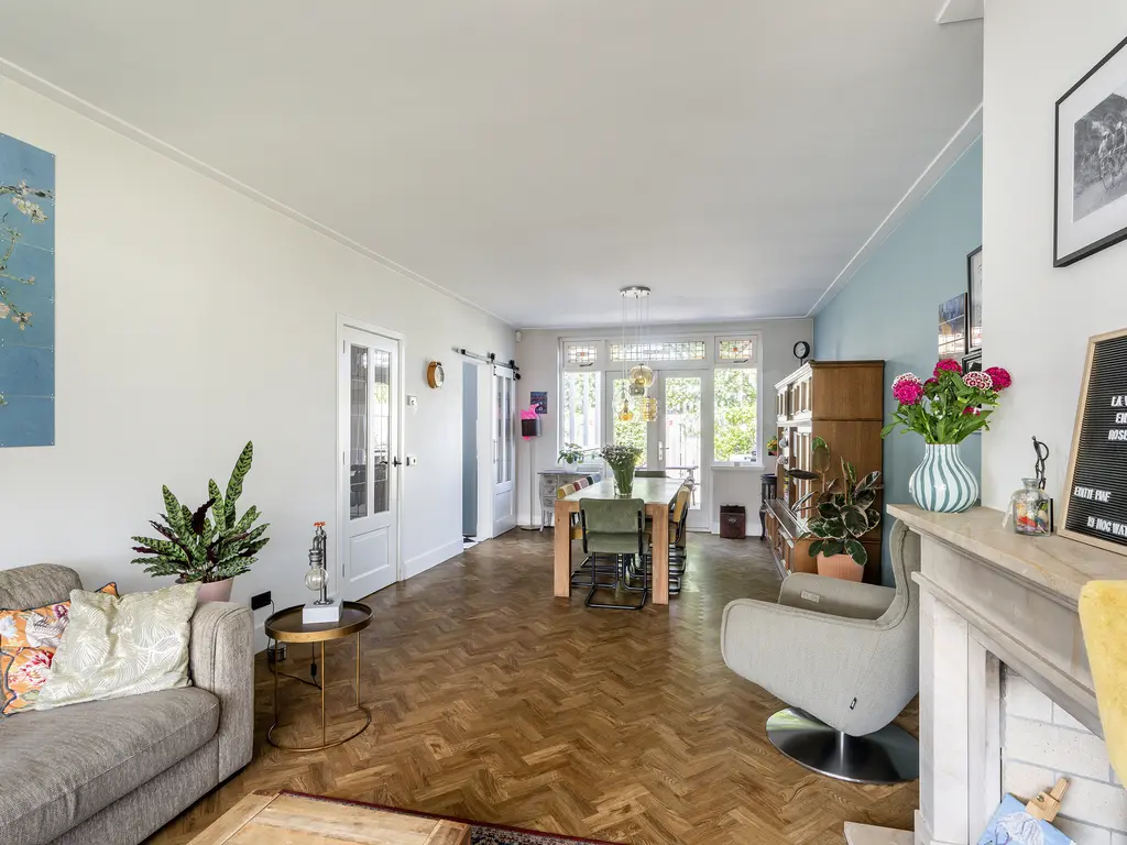 Emmastraat 64, MONSTER
