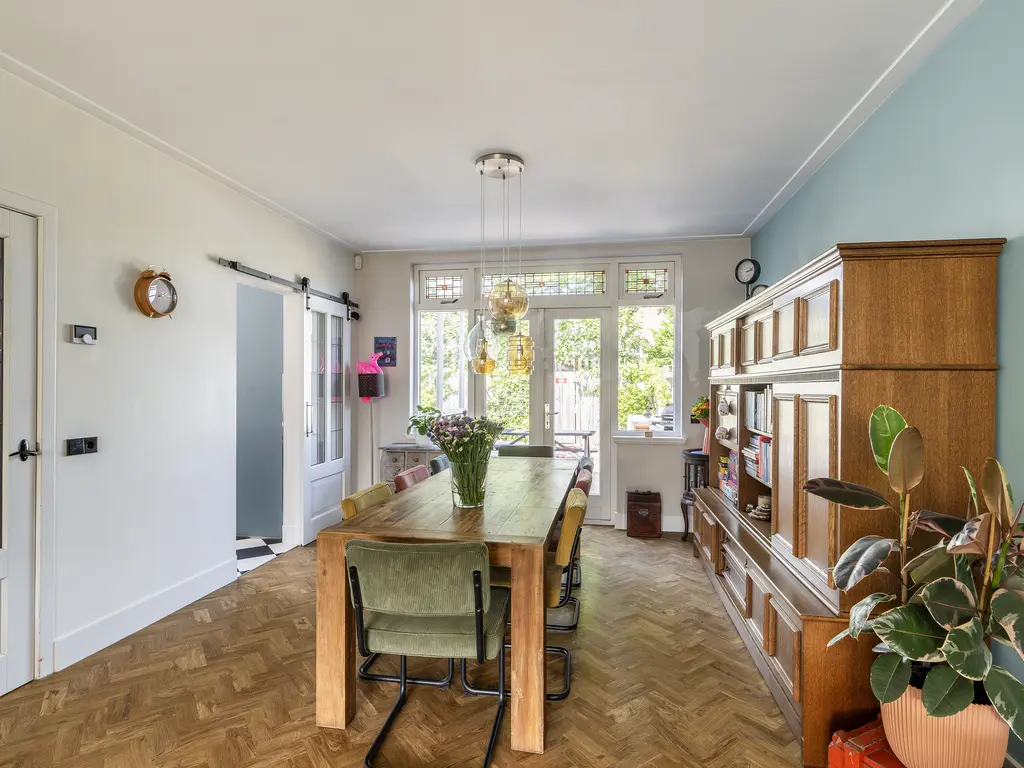 Emmastraat 64, MONSTER