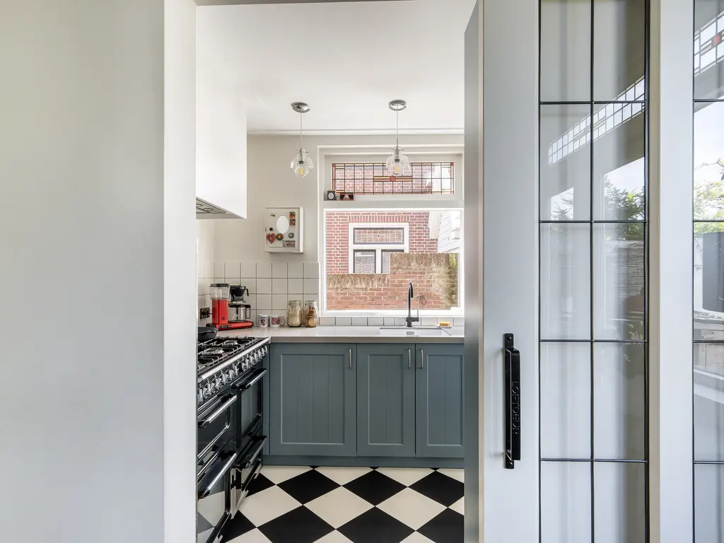 Emmastraat 64, MONSTER