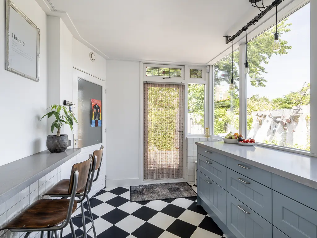 Emmastraat 64, MONSTER