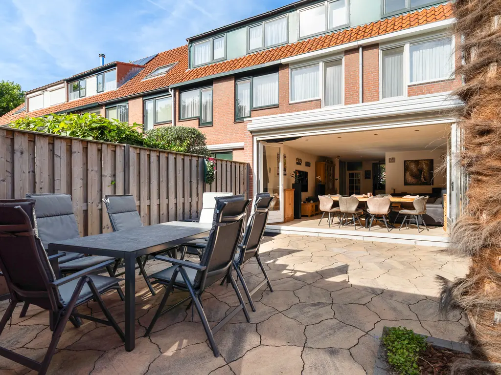 Paardenbloem 12, NAALDWIJK
