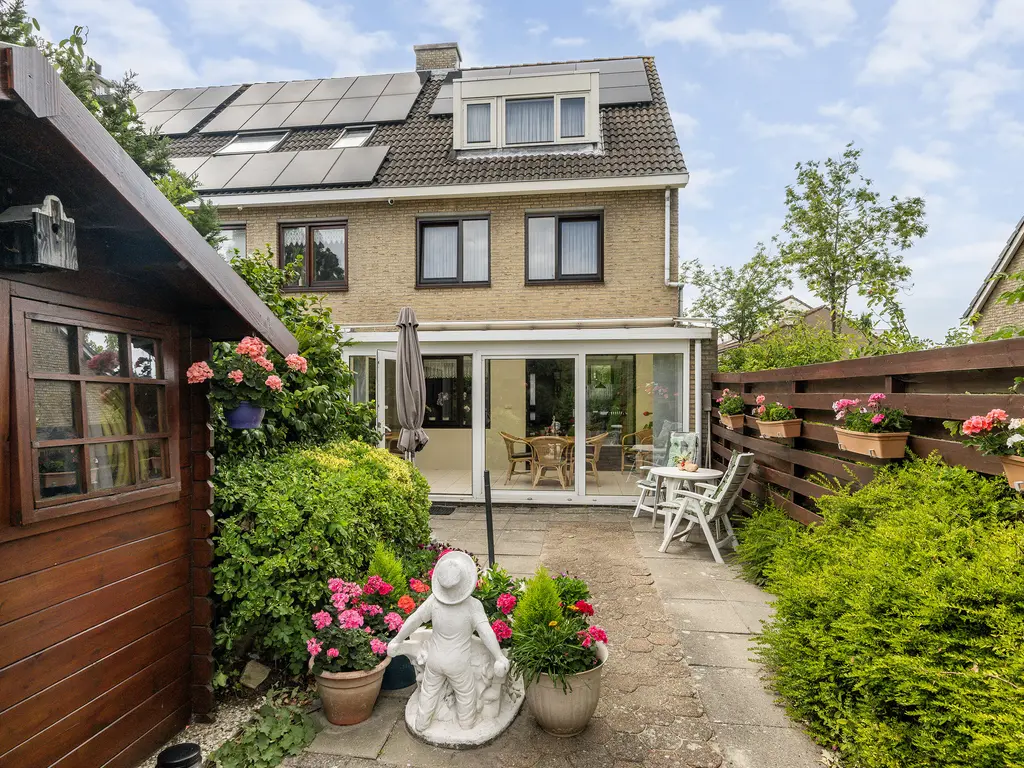 Groen van Prinstererstraat 8, NAALDWIJK