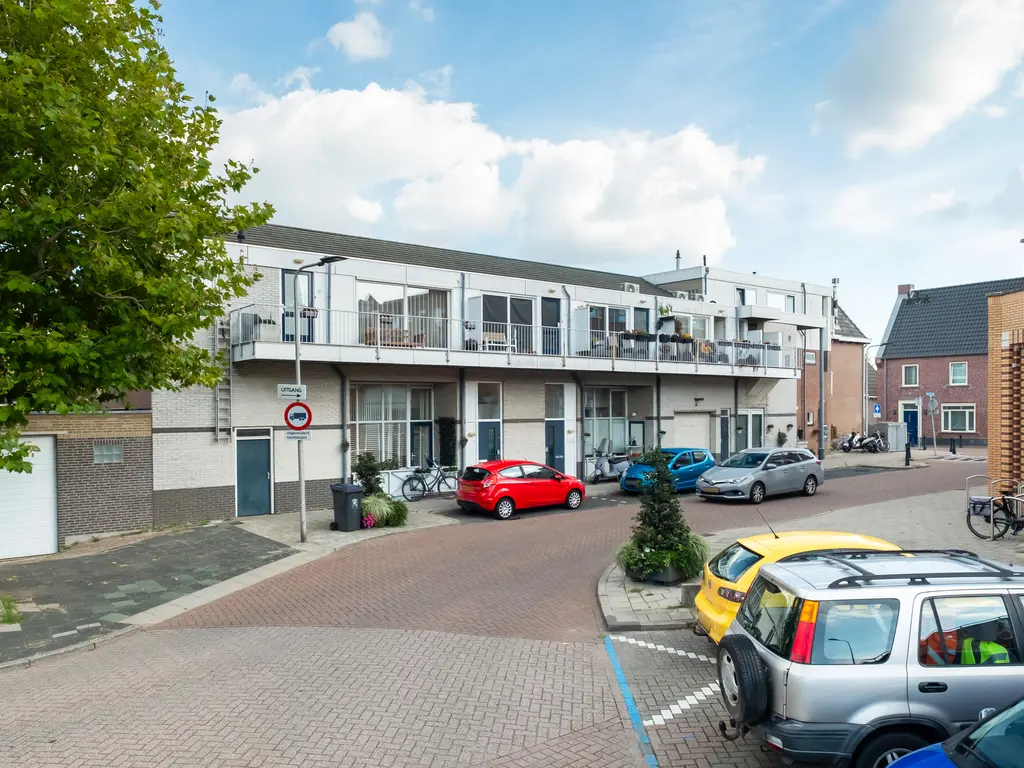 Molenbrink 17, MONSTER