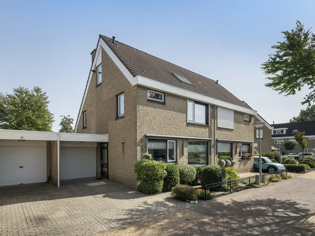 Van Houtenstraat 5, NAALDWIJK