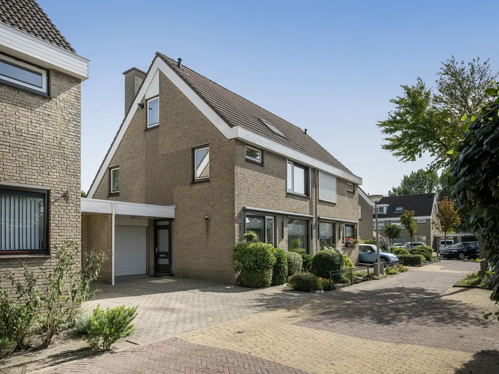 Van Houtenstraat 5, NAALDWIJK