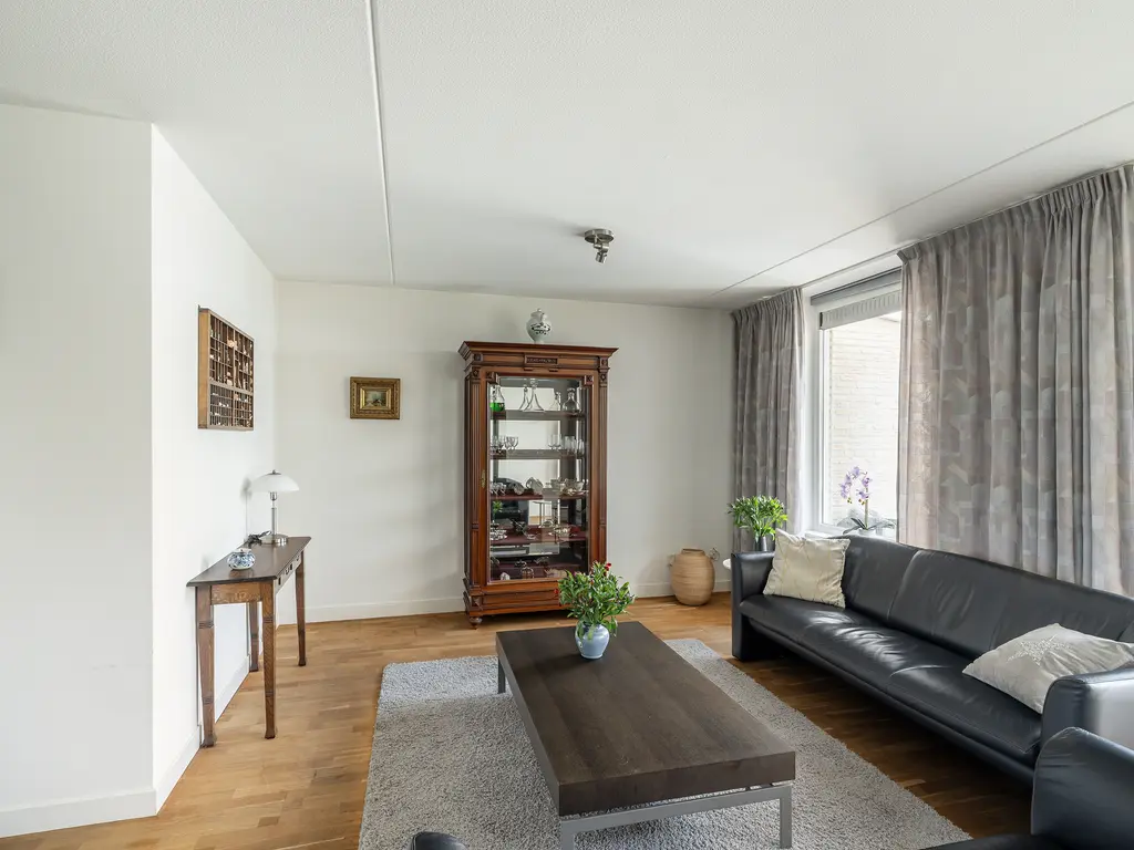 Van Houtenstraat 5, NAALDWIJK