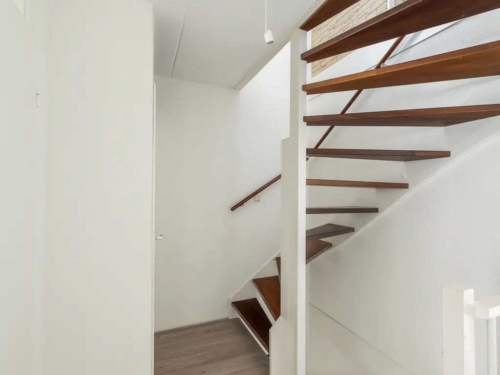 Van Houtenstraat 5, NAALDWIJK