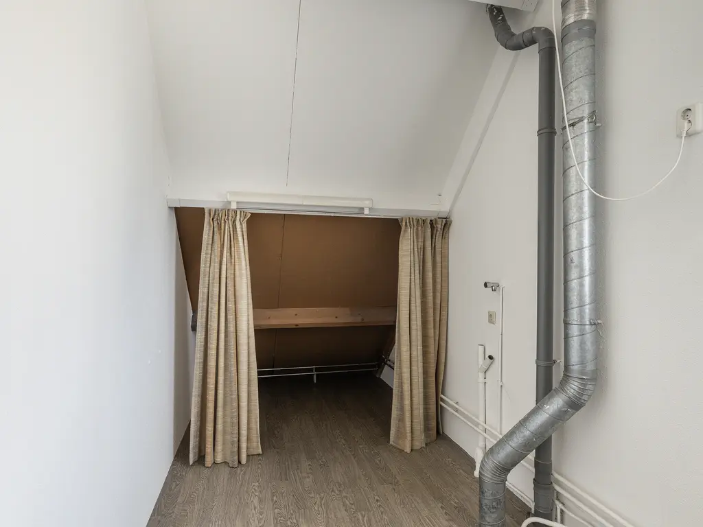 Van Houtenstraat 5, NAALDWIJK