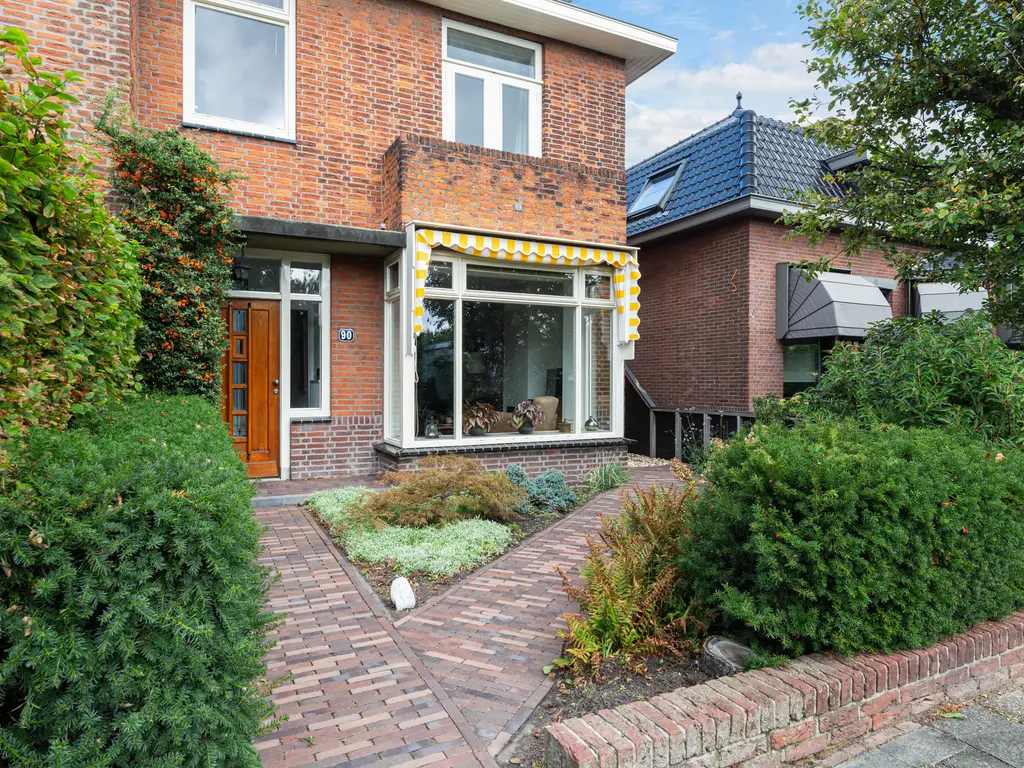 Emmastraat 90, MONSTER