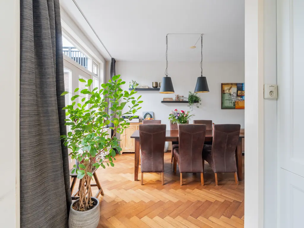 Emmastraat 90, MONSTER