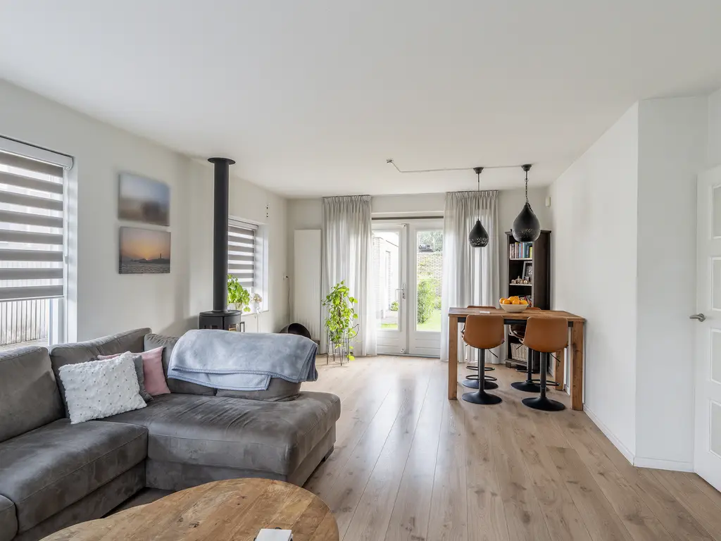Grote Woerdlaan 28, NAALDWIJK