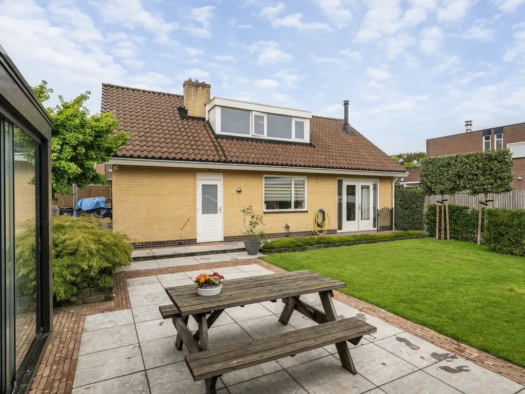 Grote Woerdlaan 28, NAALDWIJK