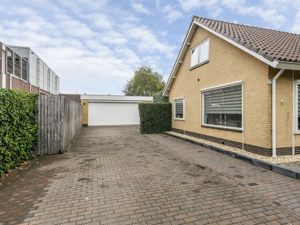 Grote Woerdlaan 28, NAALDWIJK