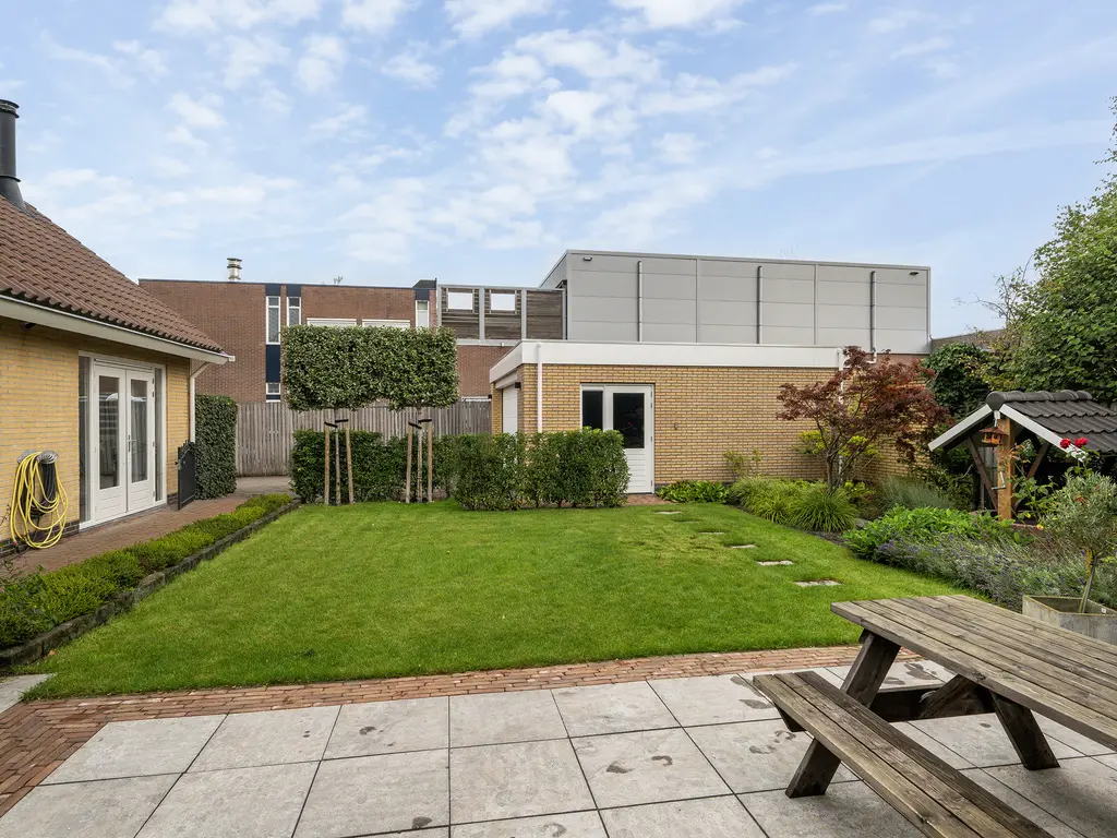 Grote Woerdlaan 28, NAALDWIJK