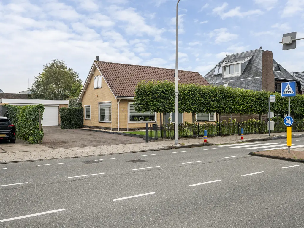 Grote Woerdlaan 28, NAALDWIJK