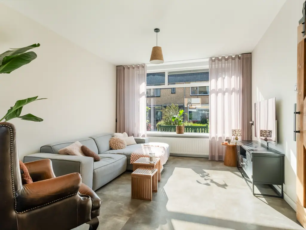 De Meibloem 39, WATERINGEN