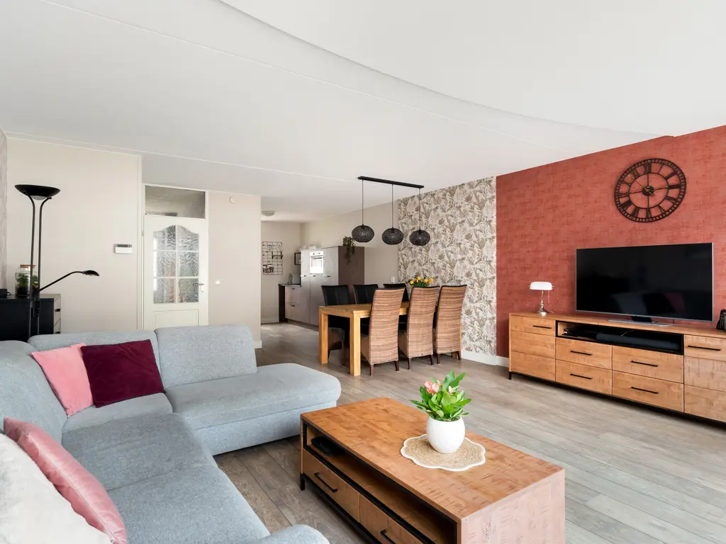 Cort van der Lindenstraat 12, NAALDWIJK