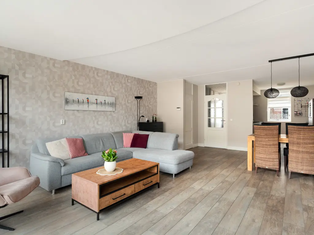 Cort van der Lindenstraat 12, NAALDWIJK