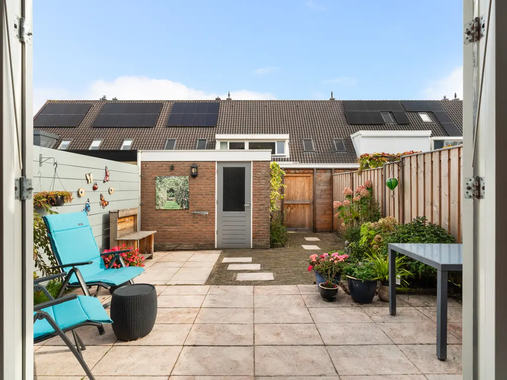 Cort van der Lindenstraat 12, NAALDWIJK