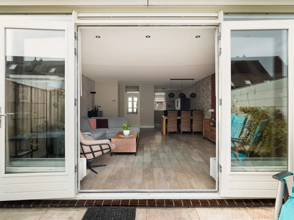 Cort van der Lindenstraat 12, NAALDWIJK