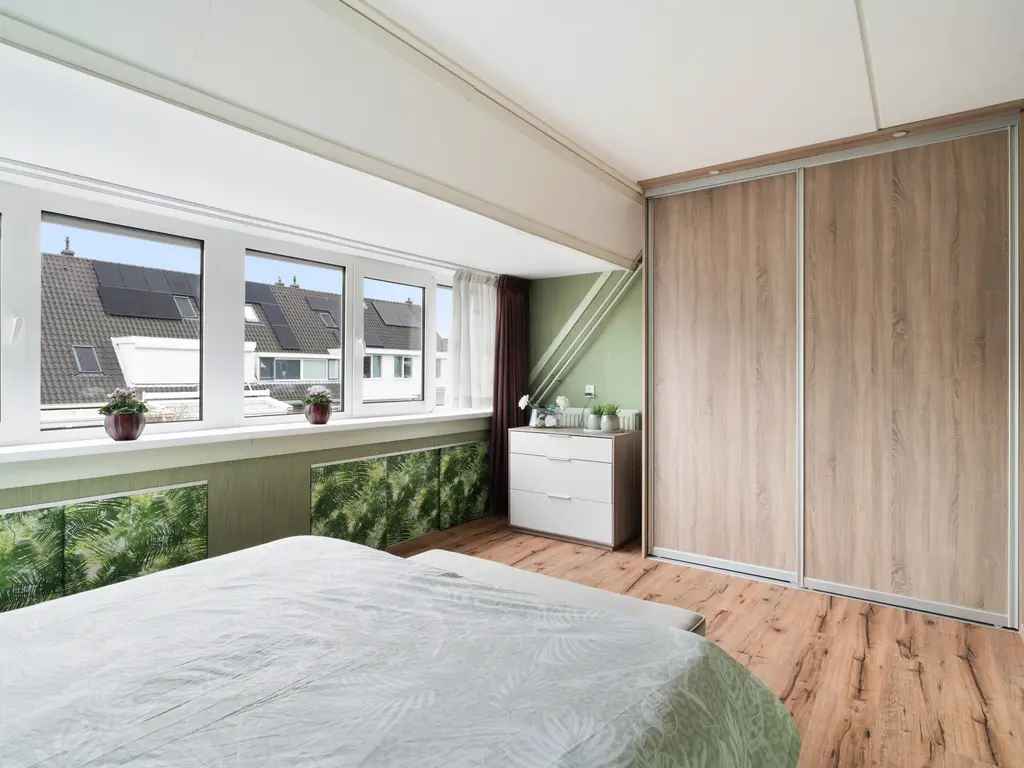 Cort van der Lindenstraat 12, NAALDWIJK