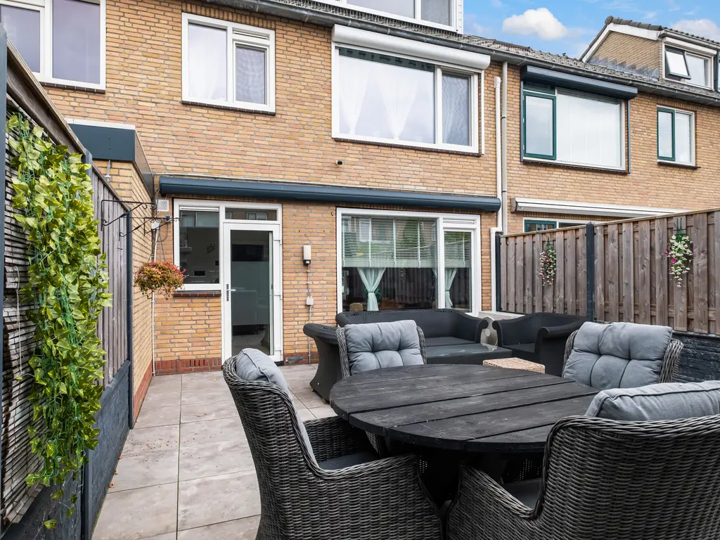 Johan van Oldenbarneveldtstraat 35, HONSELERSDIJK