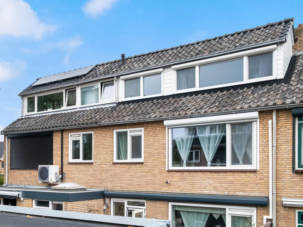 Johan van Oldenbarneveldtstraat 35, HONSELERSDIJK
