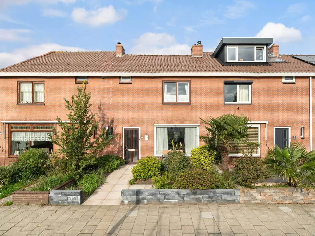 Prins Mauritsstraat 10, MAASDIJK
