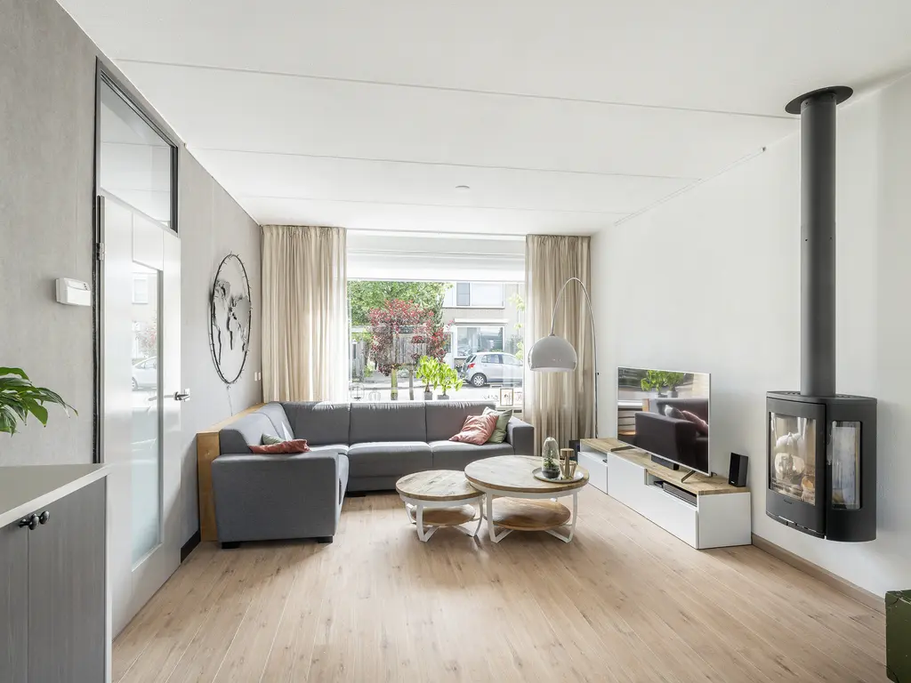 Lijsterbesstraat 14, 'S-GRAVENZANDE