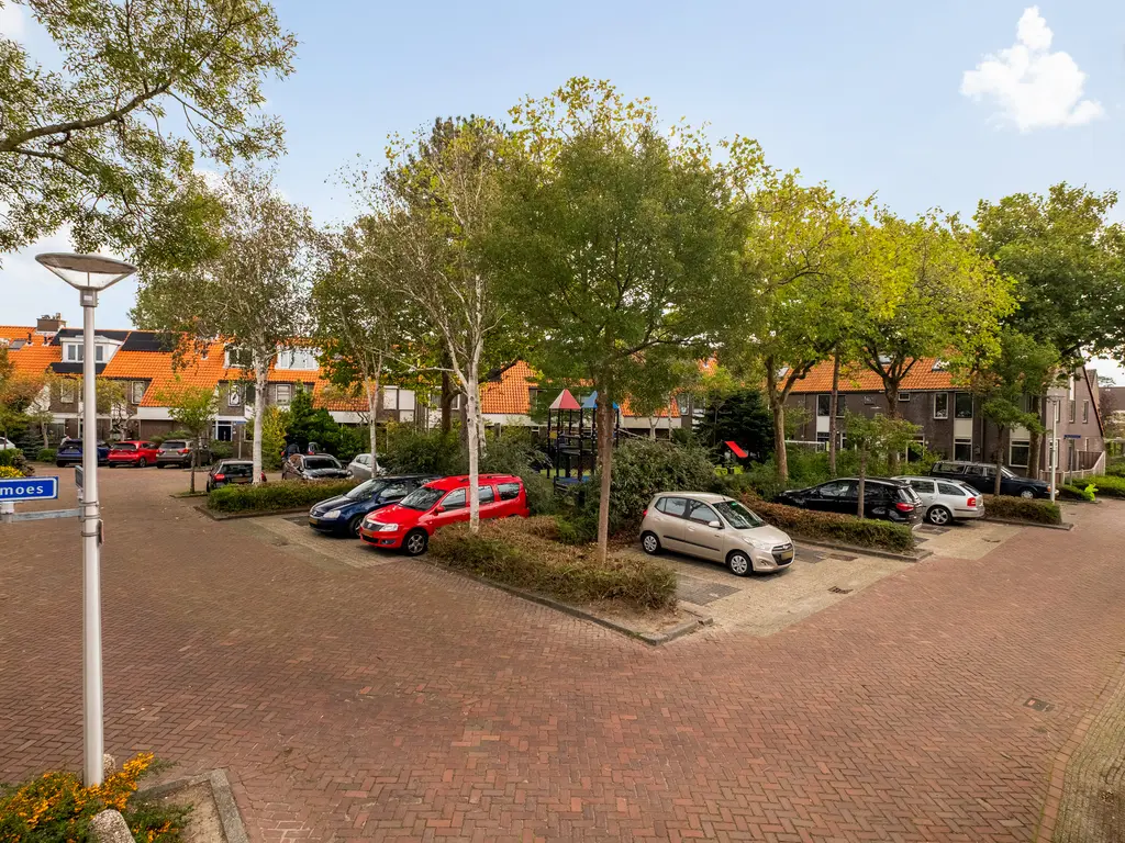 Kalmoes 22, NAALDWIJK