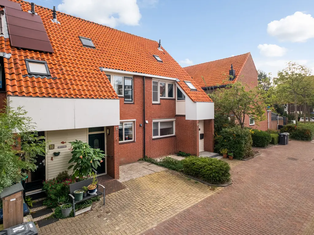 Kalmoes 22, NAALDWIJK