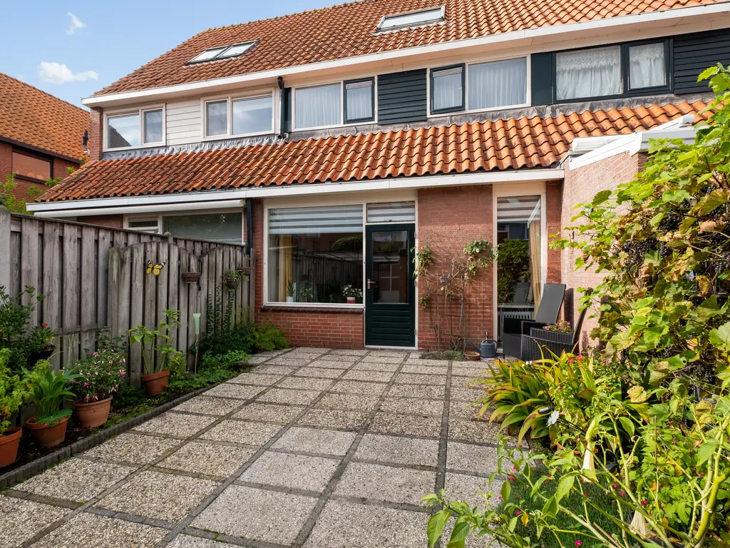 Kalmoes 22, NAALDWIJK