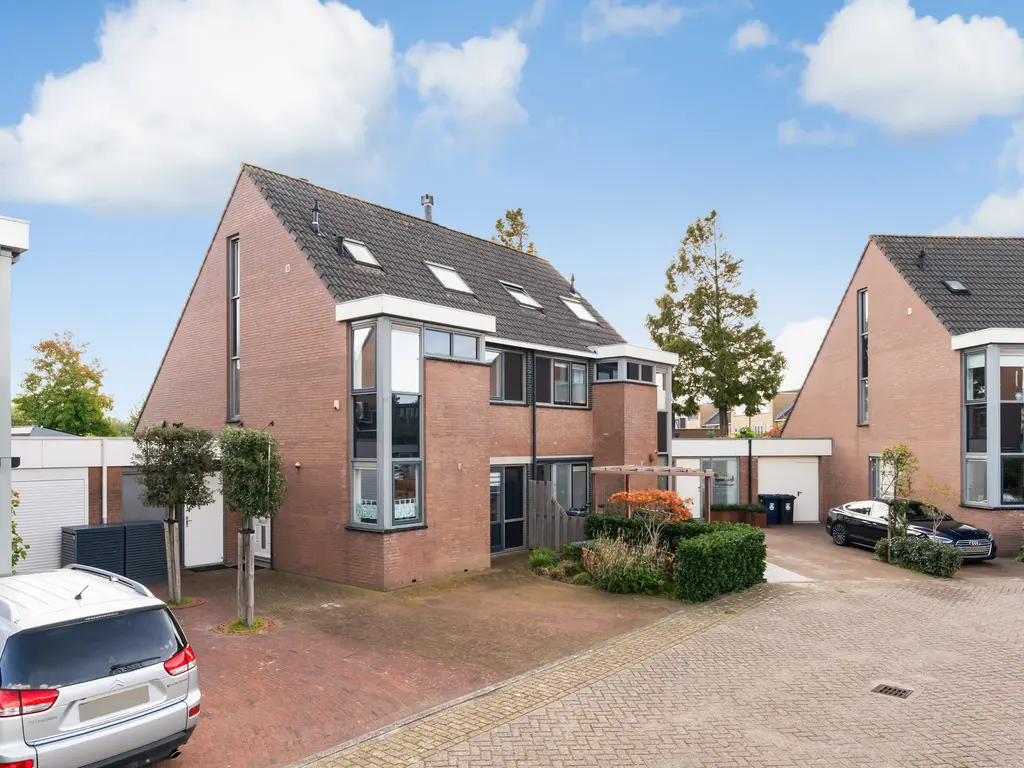 Van der Does de Willeboisstraat 27, WATERINGEN
