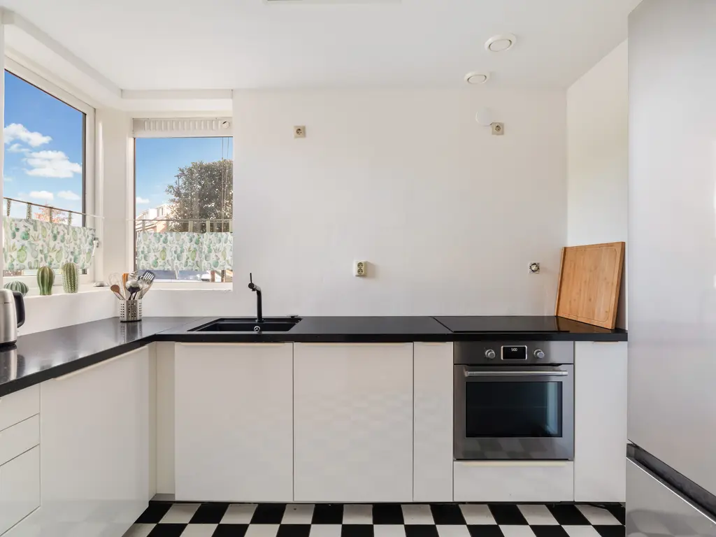 Van der Does de Willeboisstraat 27, WATERINGEN