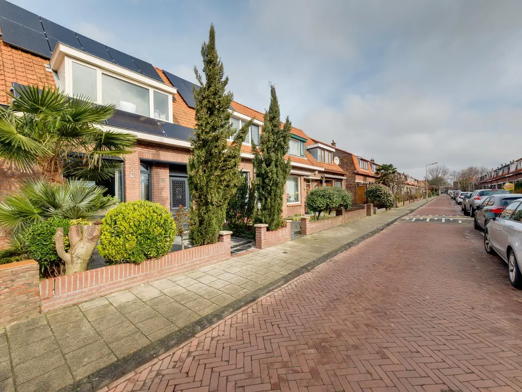 Duiventorenstraat 27, NAALDWIJK