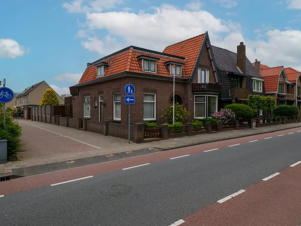 Naaldwijkseweg 49, 'S-GRAVENZANDE