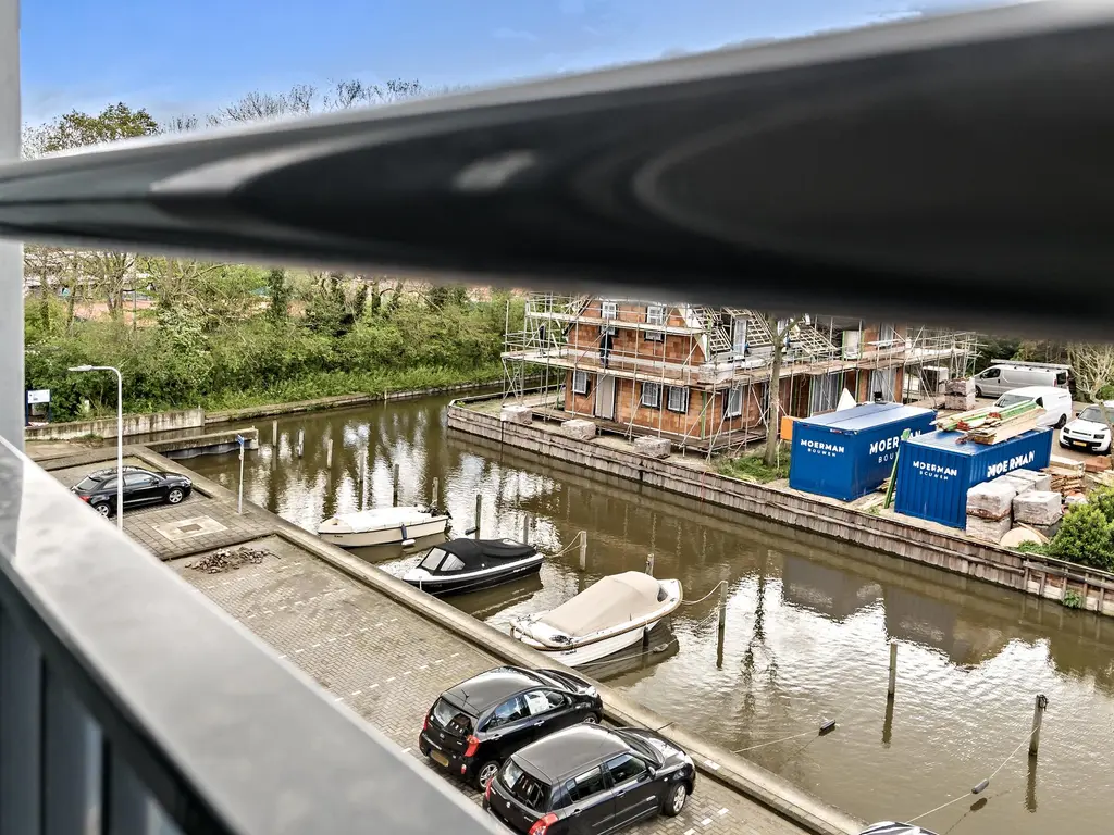 Johan van Oldenbarneveldtstraat 1T, HONSELERSDIJK